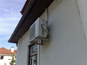 Klimatska naprava na zunanji steni